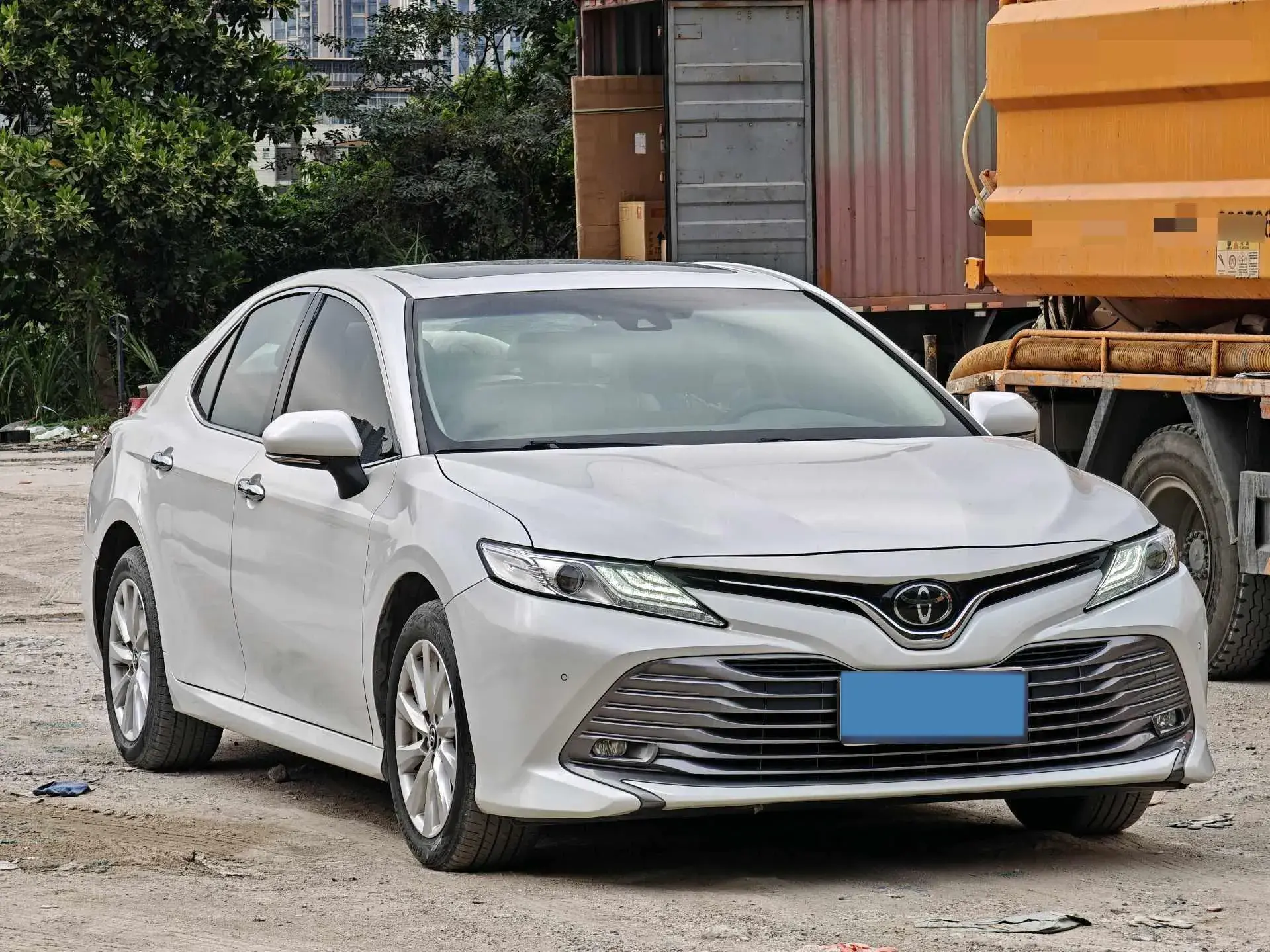 2019 TOYOTA CAMRY thumbnail 3