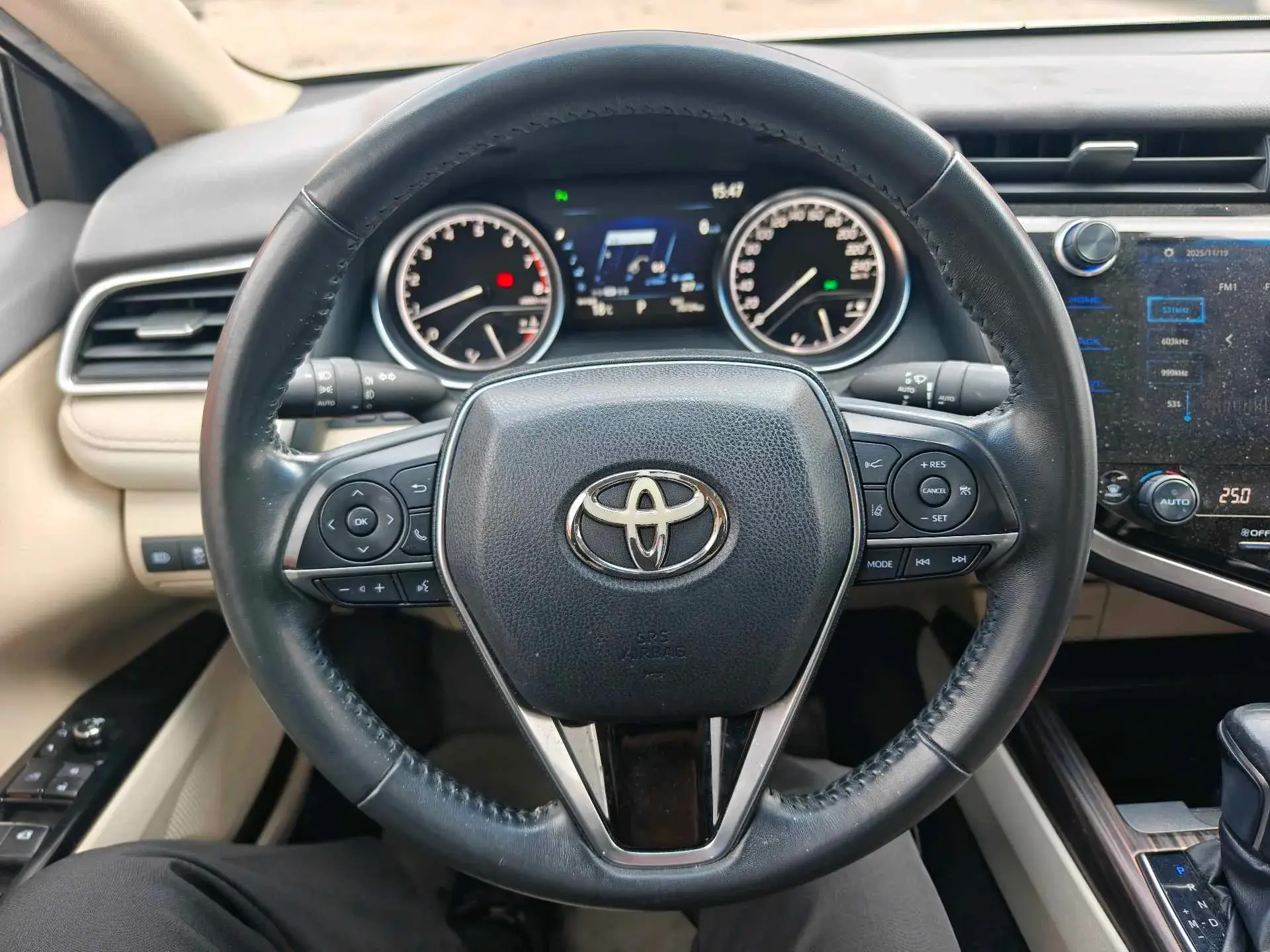 2019 TOYOTA CAMRY thumbnail 4