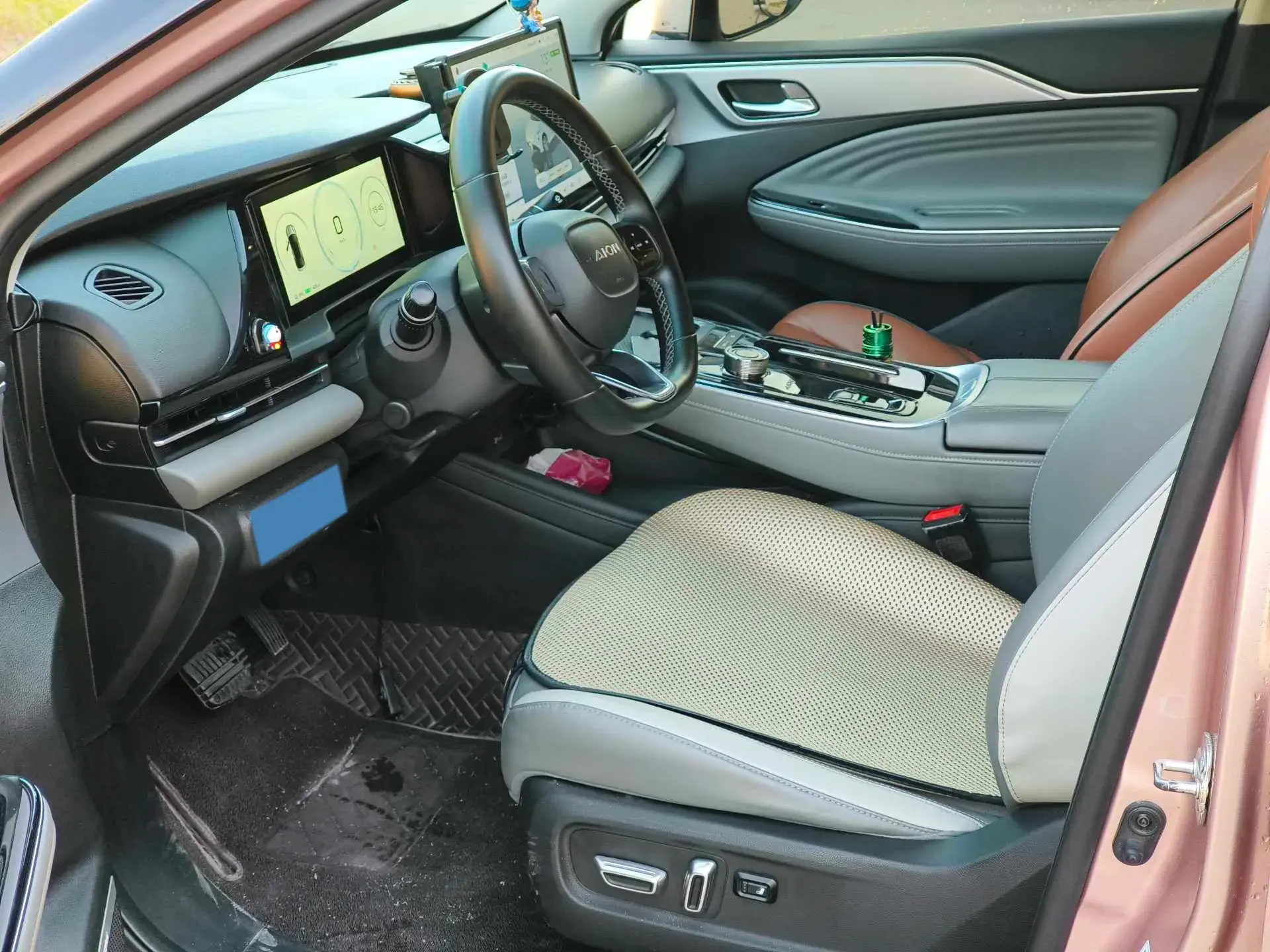 2022 AION S thumbnail 4