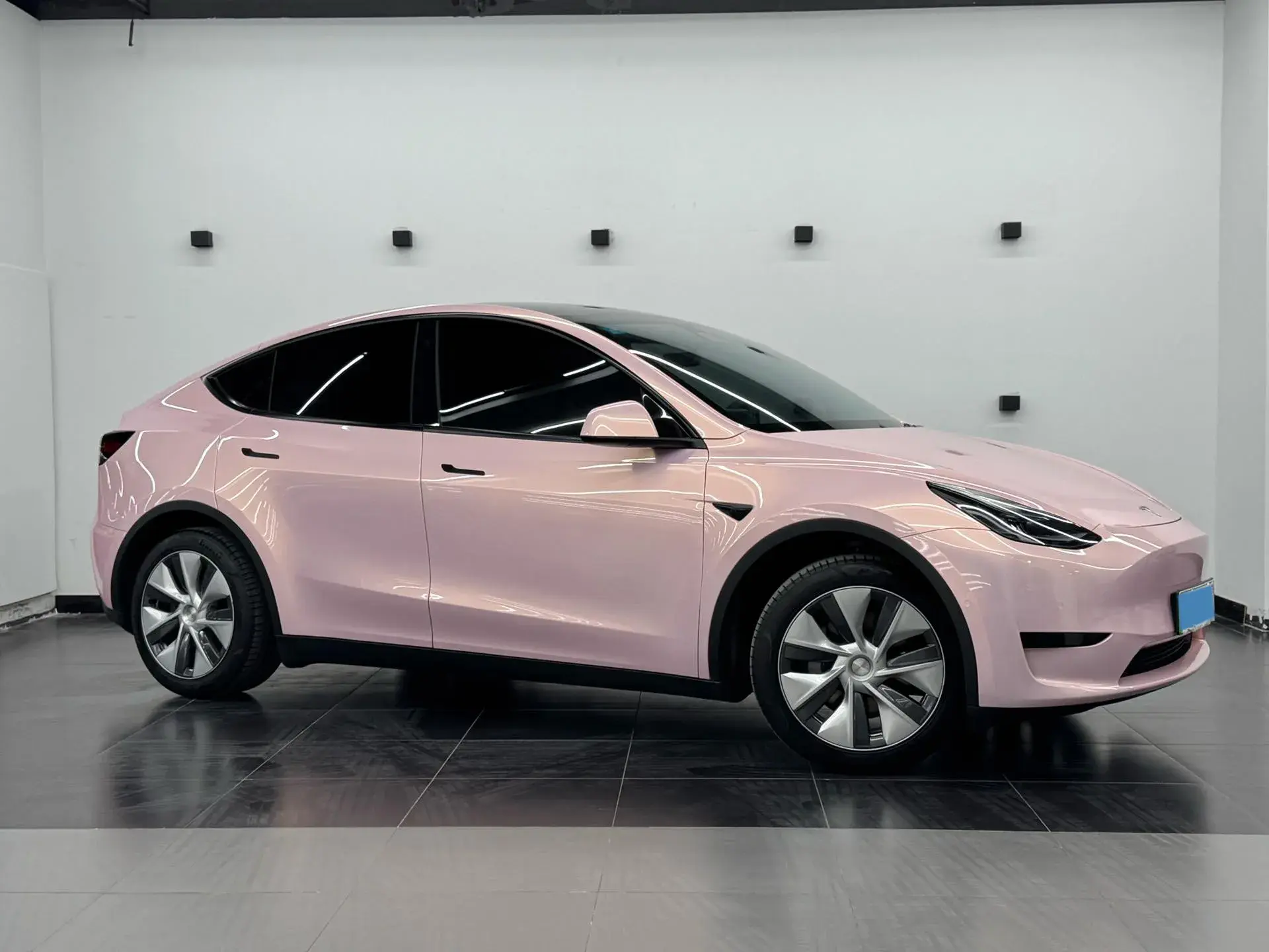 2022 TESLA MODEL thumbnail 3