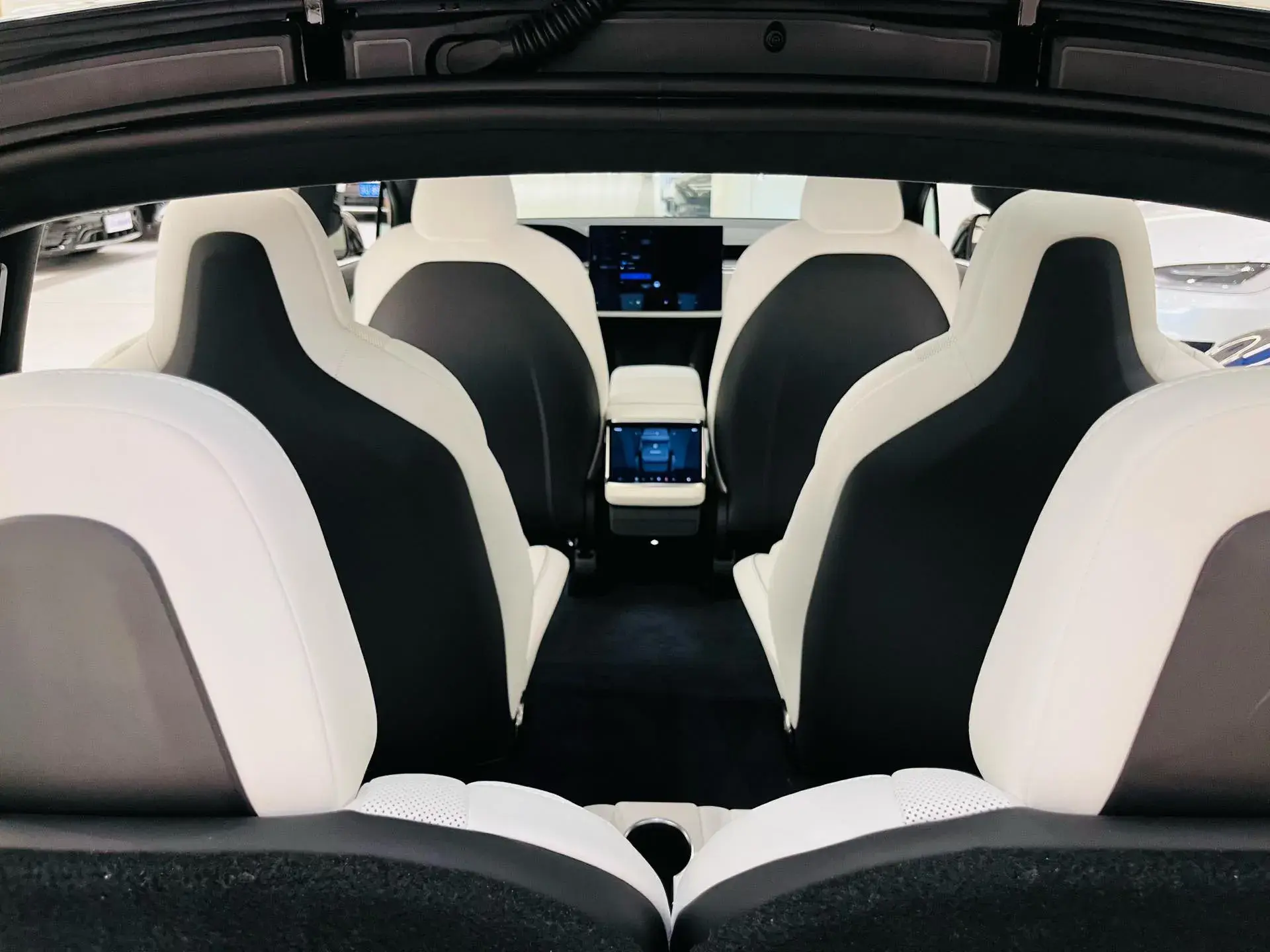 2023 TESLA MODEL thumbnail 3