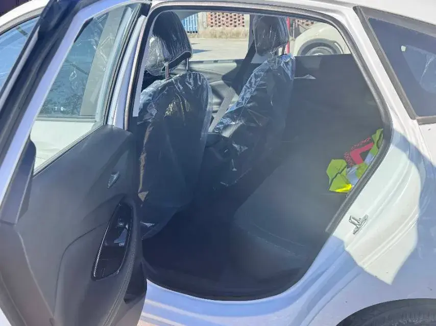 2023 BUICK VERANO thumbnail 4