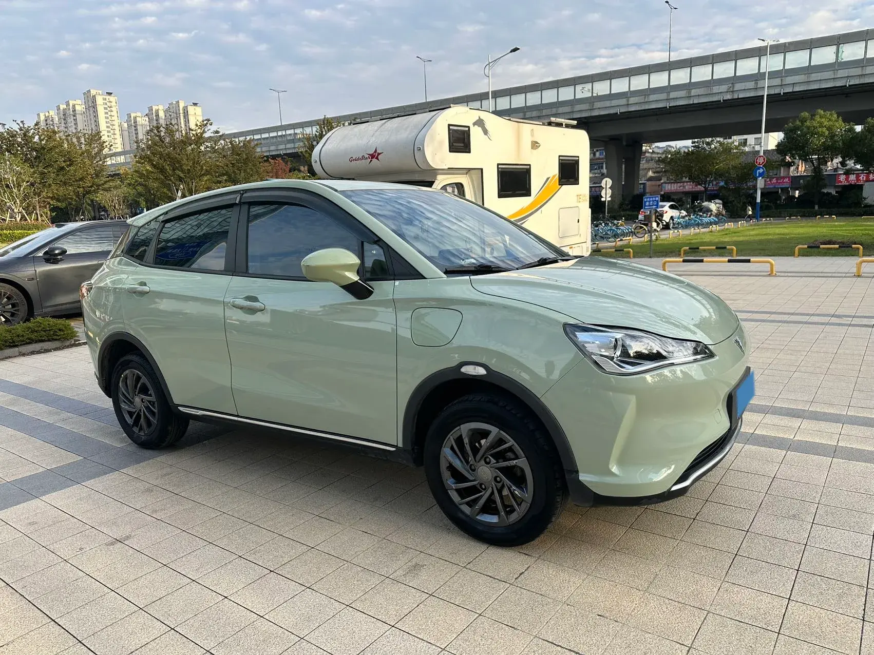 2022 NETA V thumbnail 3