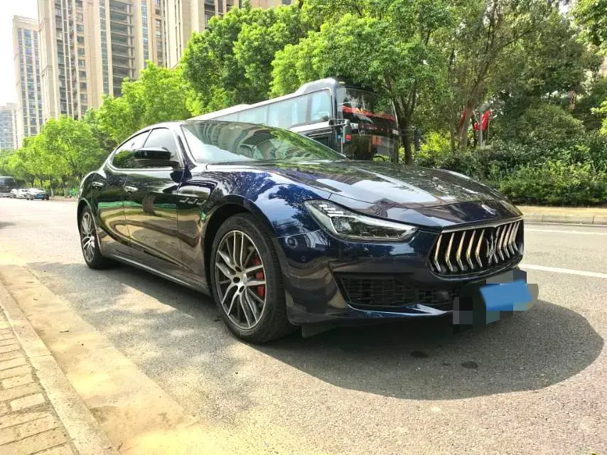 2019 MASERATI GHIBLI thumbnail 3