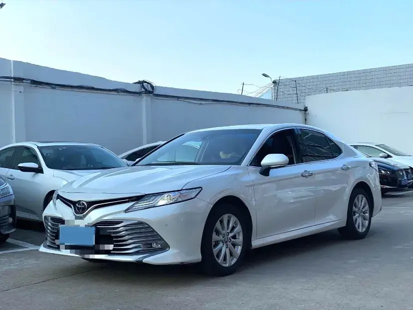 2019 TOYOTA CAMRY view 1