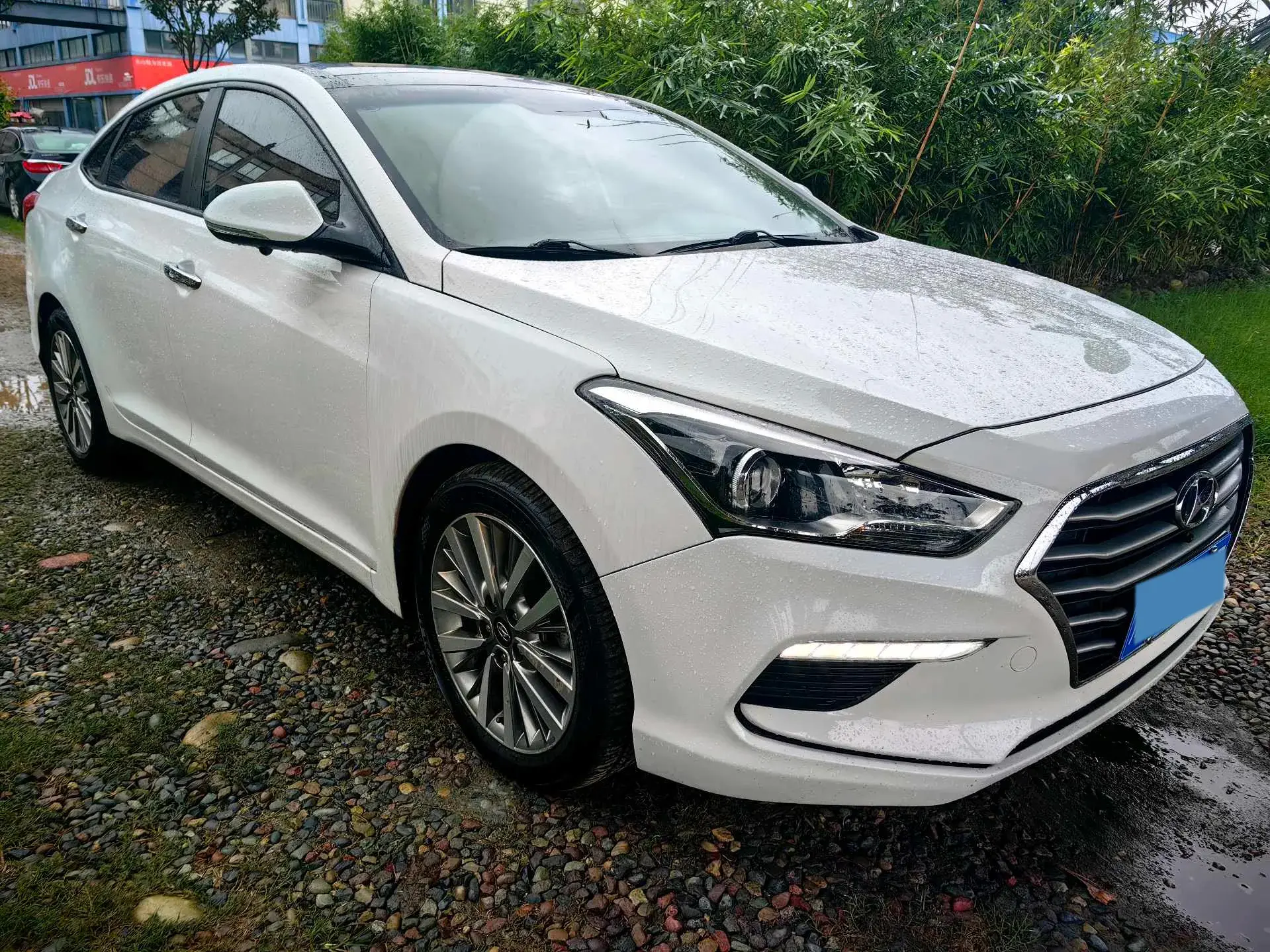 2017 HYUNDAI MISTRA thumbnail 2