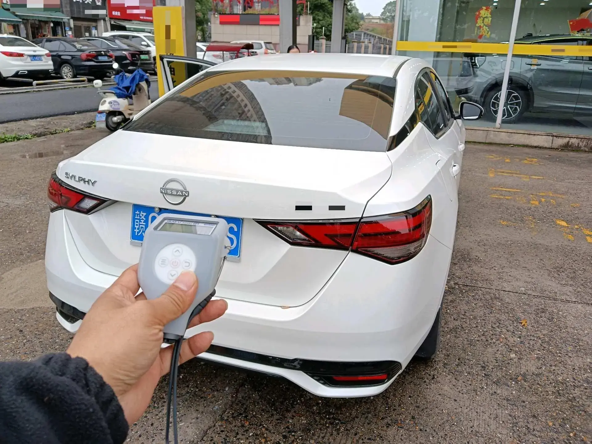 2023 NISSAN SYLPHY thumbnail 3