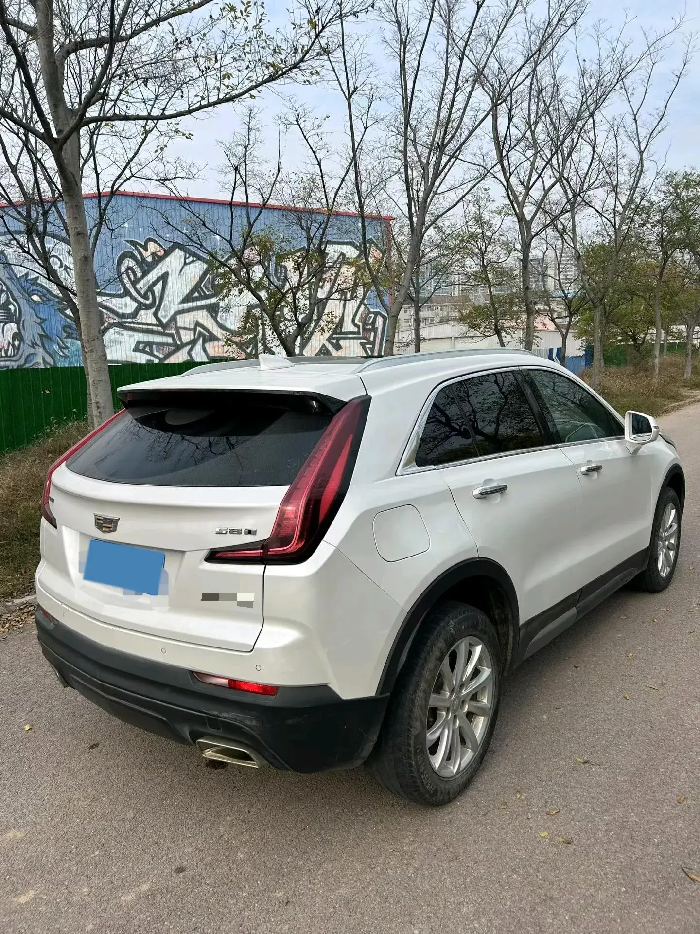2021 CADILLAC XT4 thumbnail 4