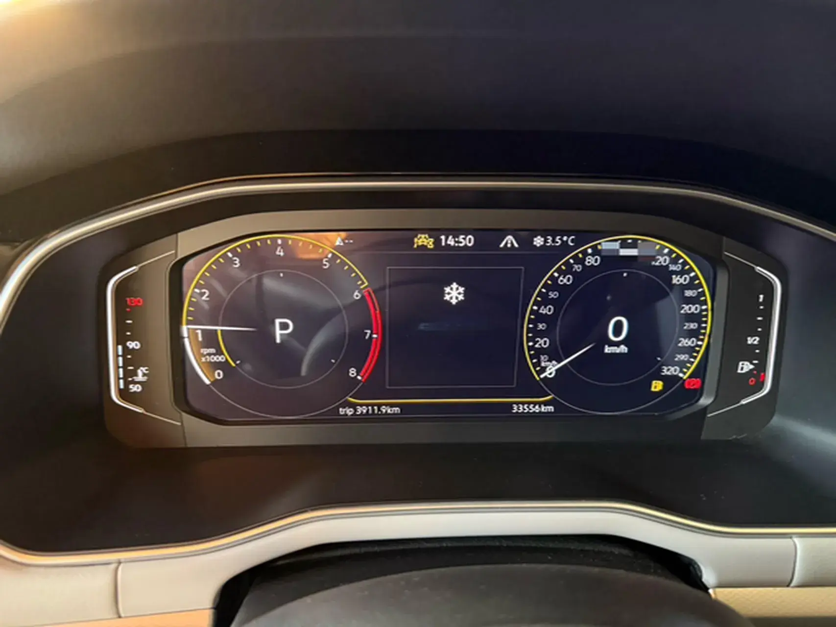 2023 VOLKSWAGEN BORA thumbnail 4