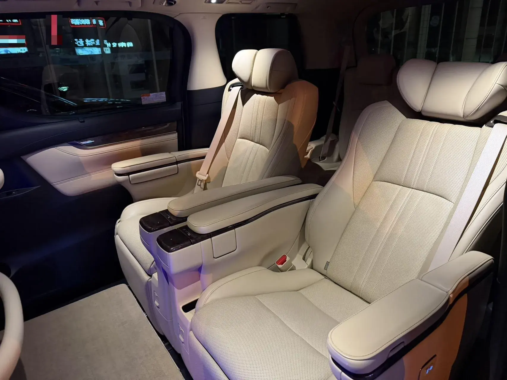 2020 TOYOTA VELLFIRE thumbnail 4