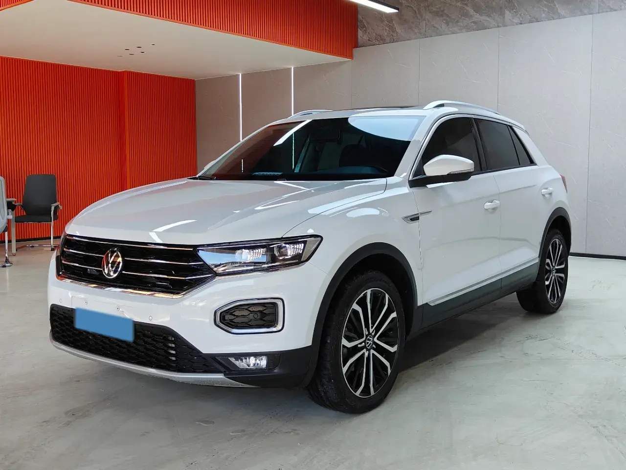 2022 VOLKSWAGEN T-ROC view 1