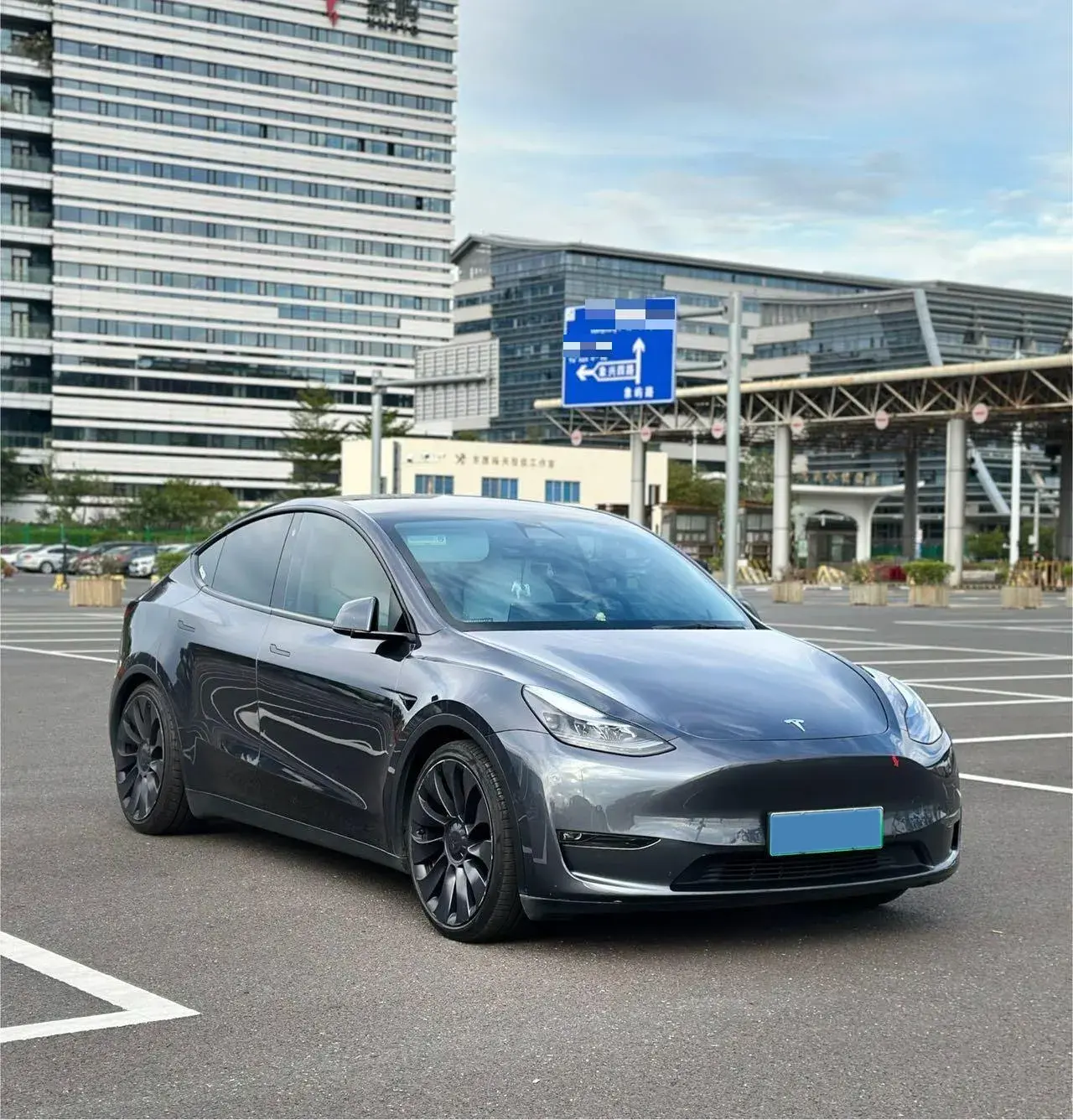 2022 TESLA MODEL thumbnail 3
