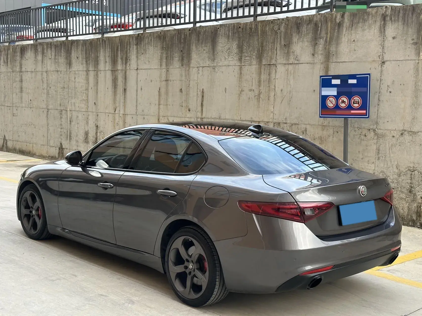 2019 ALFA ROMEO thumbnail 3