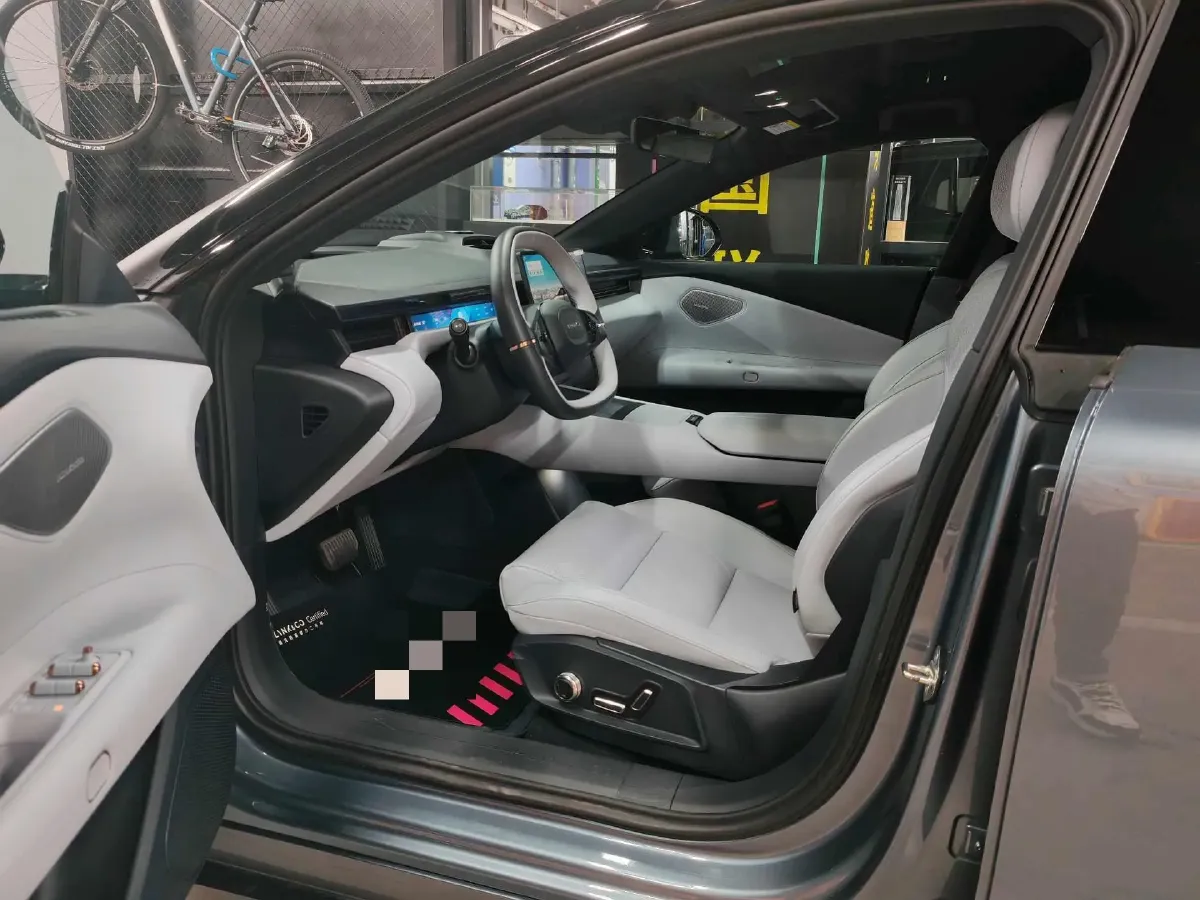 2024 LYNK&CO Z10 BEV 95KWH,autocango,china used car exporter,china ev exporter,chinese used car exporter,chinese used ev exporter