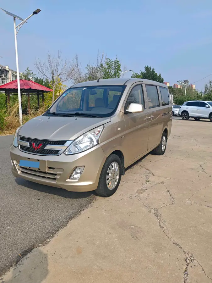 2018 WuLing RongGuang V 1.5L 112HP L4 5MT