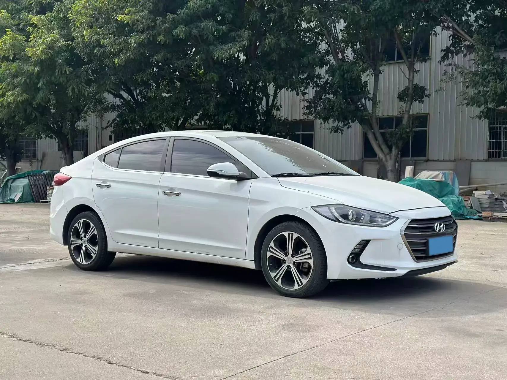 2018 HYUNDAI ELANTRA thumbnail 2