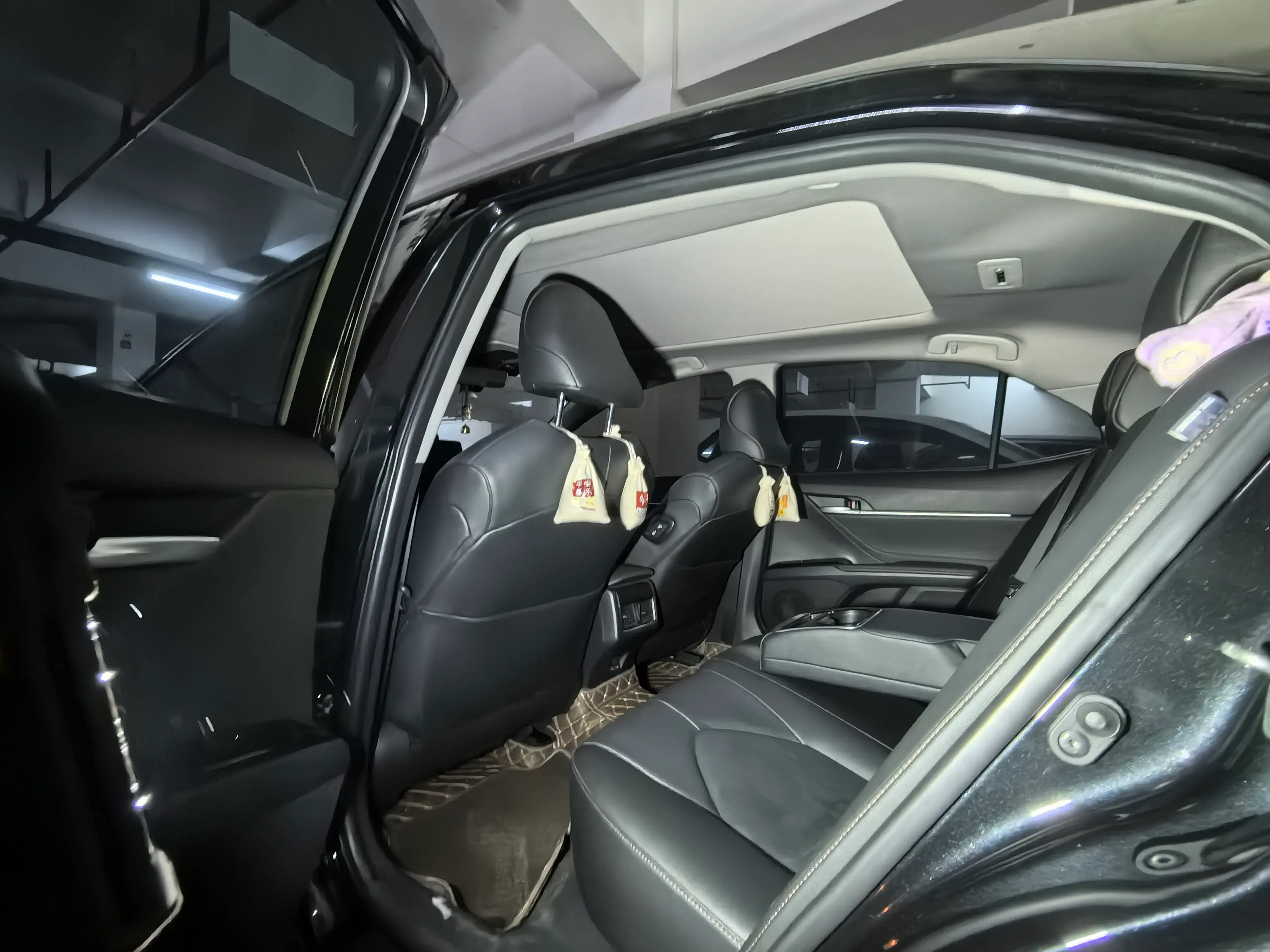 2023 TOYOTA CAMRY thumbnail 4