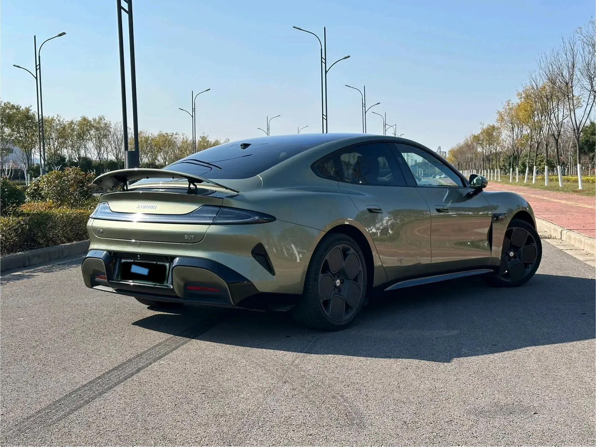 2024 MI SU7 thumbnail 4