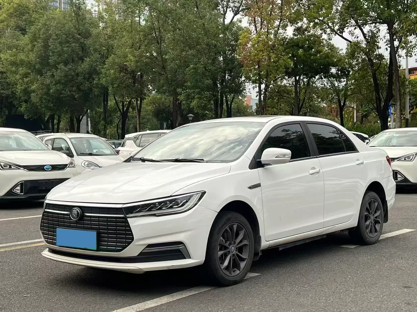 2019 BYD QIN view 1