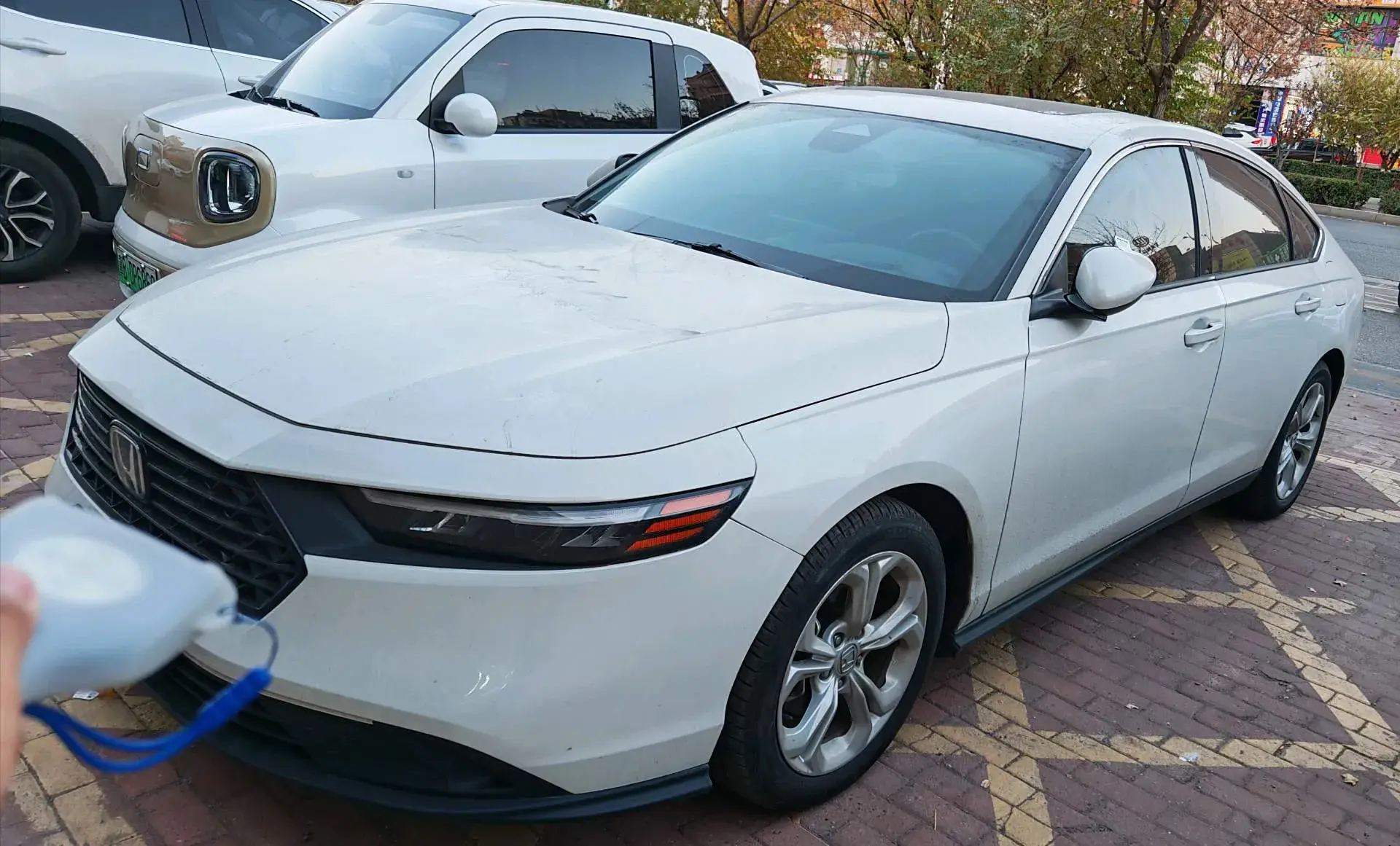 2023 HONDA ACCORD view 1