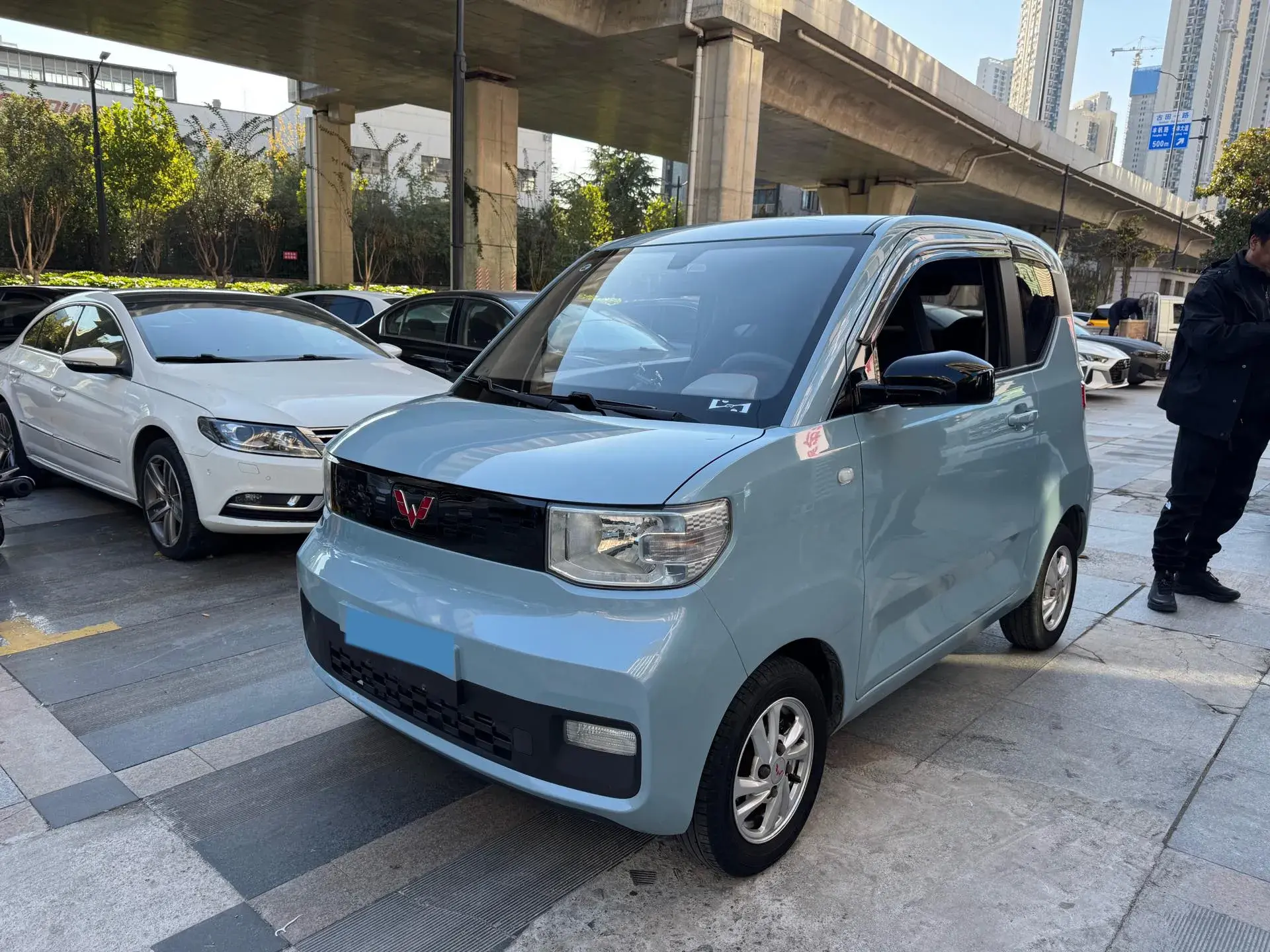 2020 WULING HONGGUANG view 1