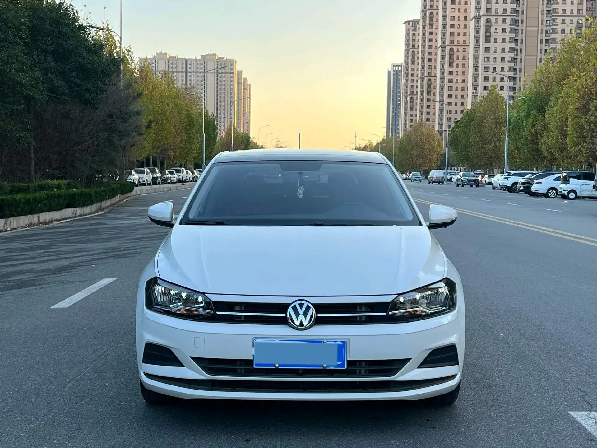2019 VOLKSWAGEN POLO thumbnail 2