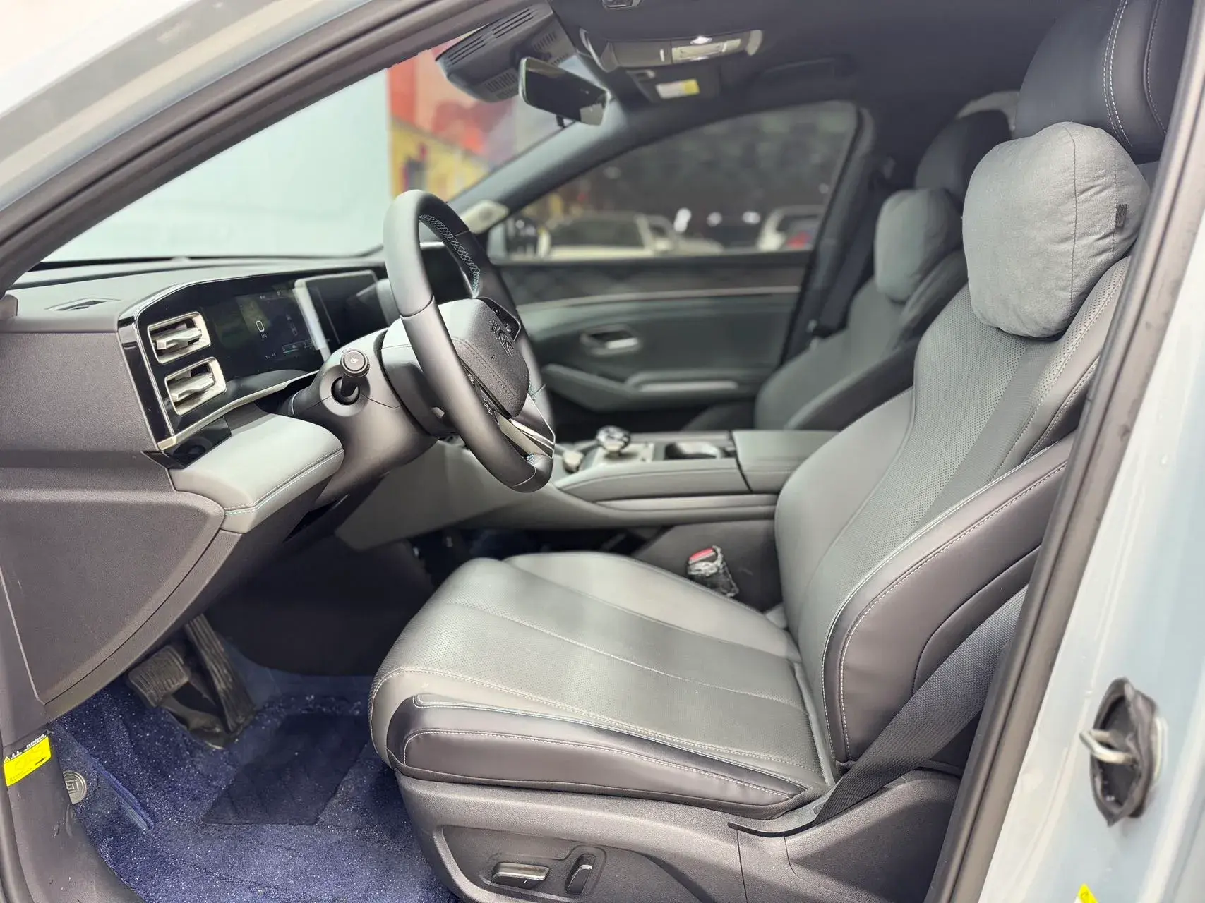 2024 BYD QINL thumbnail 4