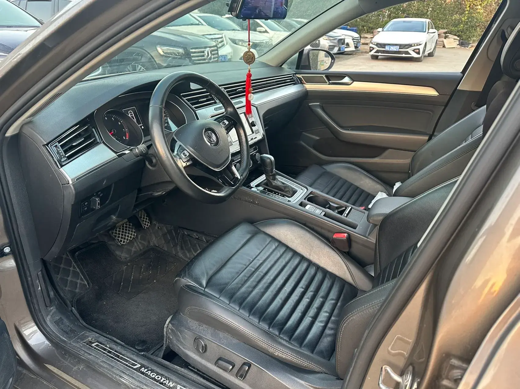 2017 VOLKSWAGEN MAGOTAN thumbnail 4