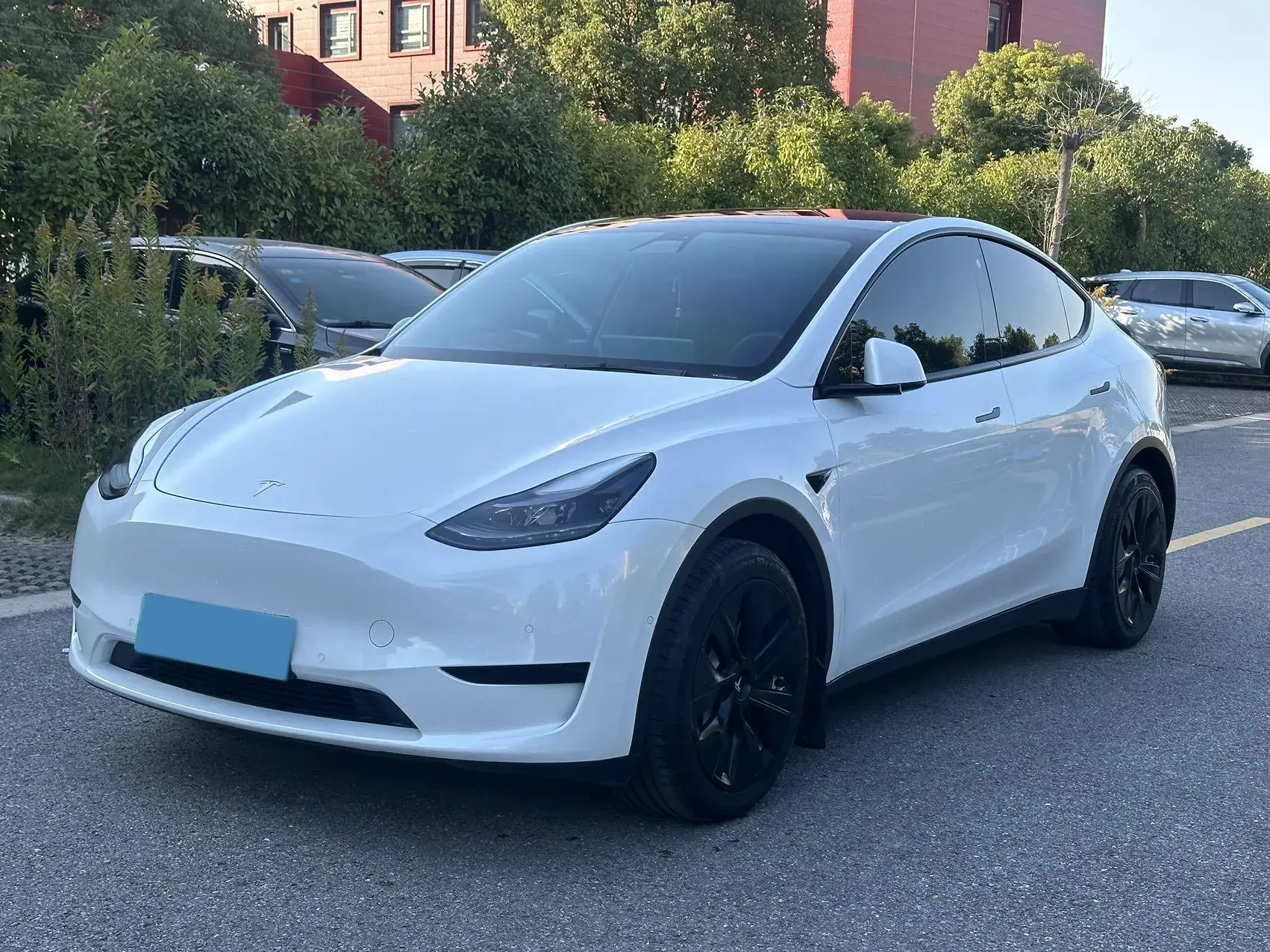 2022 TESLA MODEL view 1