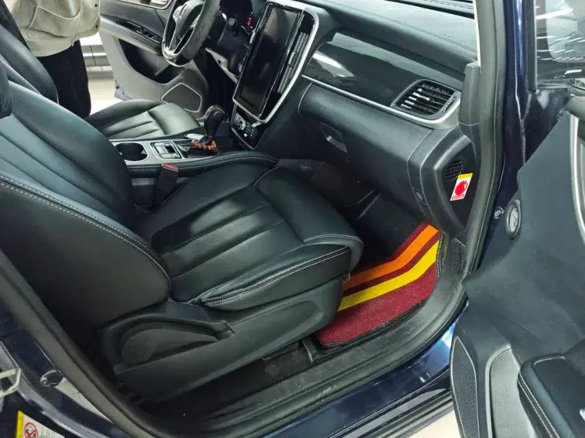 2018 BYD SONG thumbnail 3