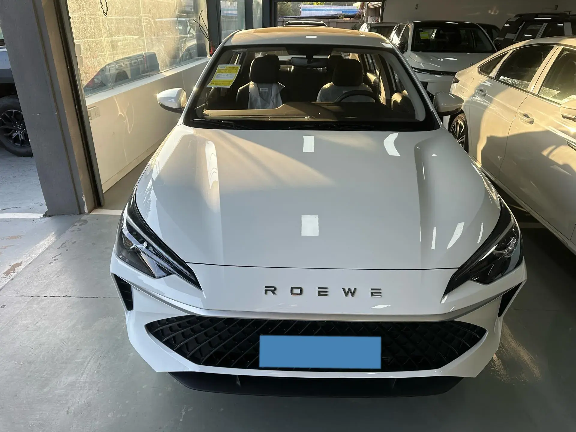 2023 ROEWE I5 thumbnail 3