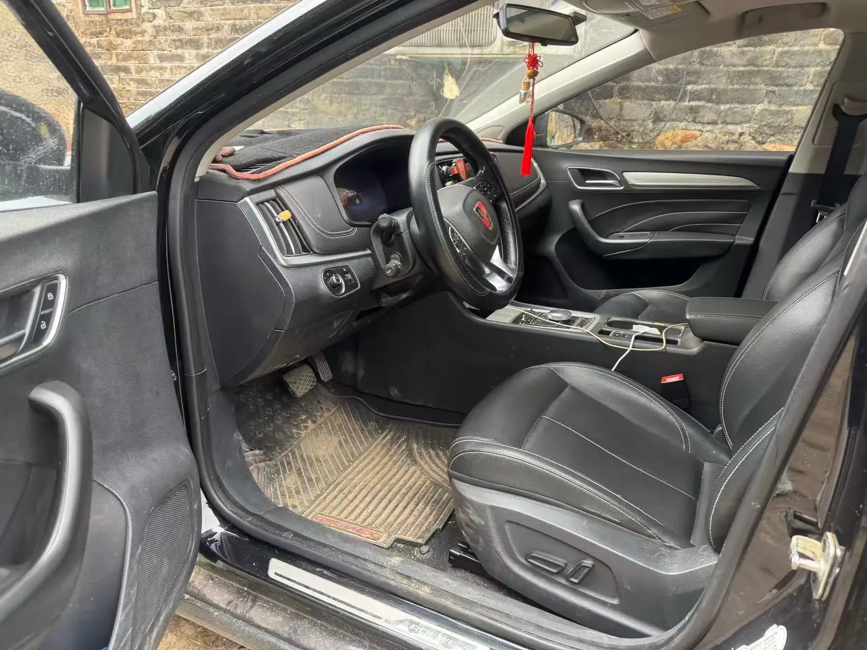 2017 ROEWE I6 thumbnail 2