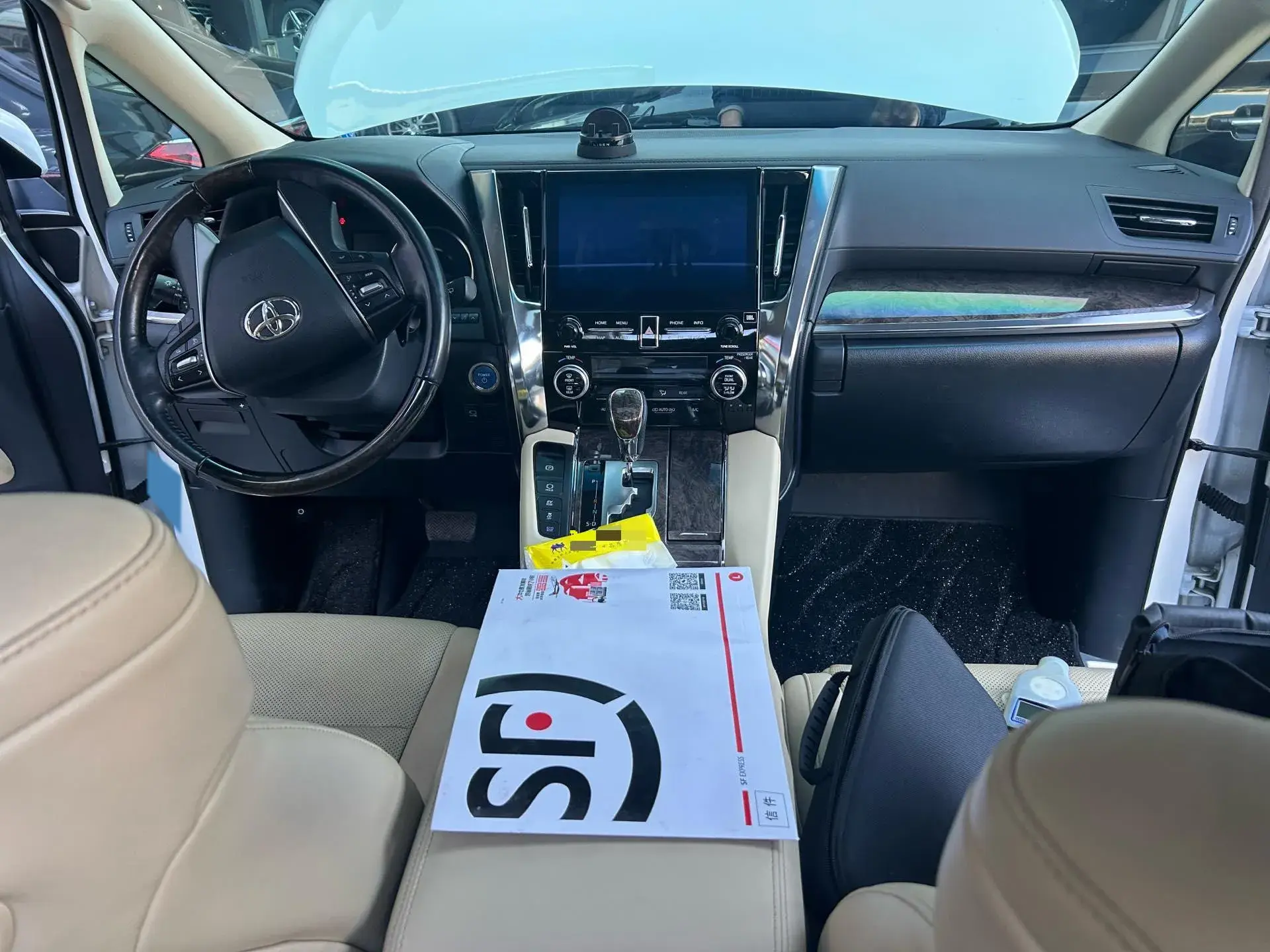 2021 TOYOTA VELLFIRE thumbnail 4