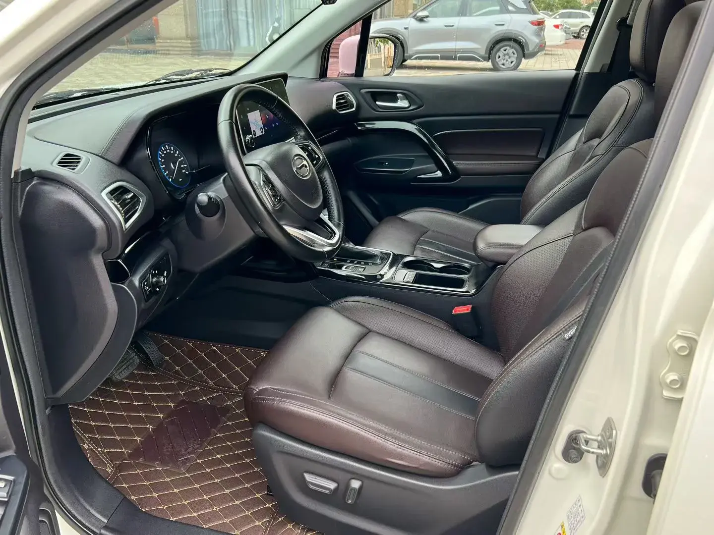 2018 GAC TRUMPCHI thumbnail 4