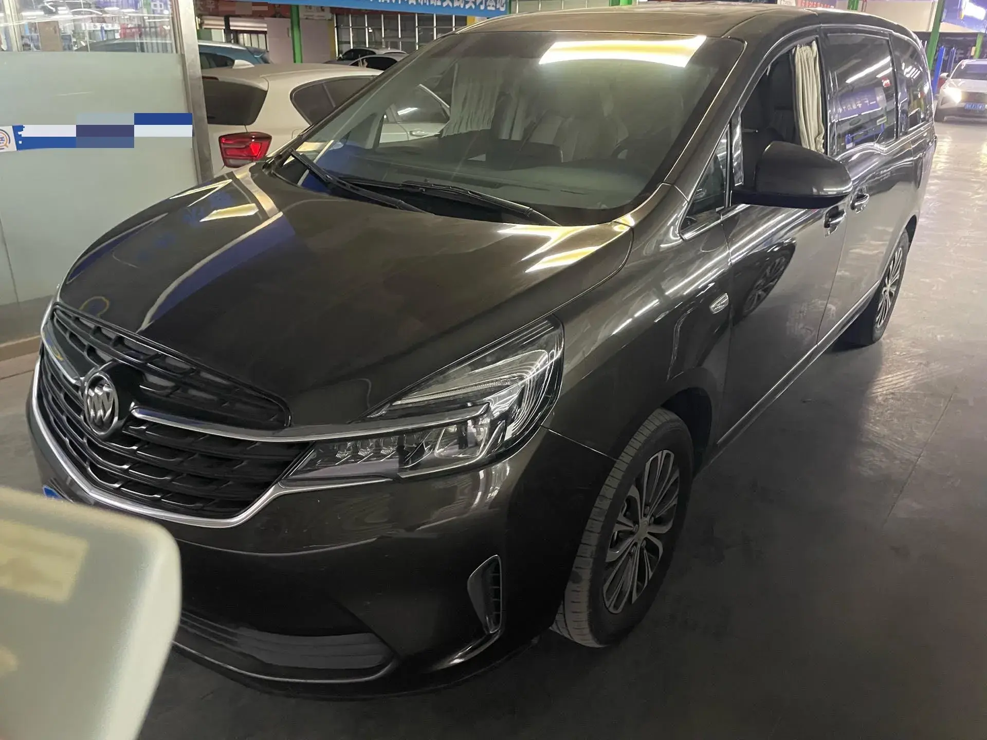 2021 BUICK GL8 view 1