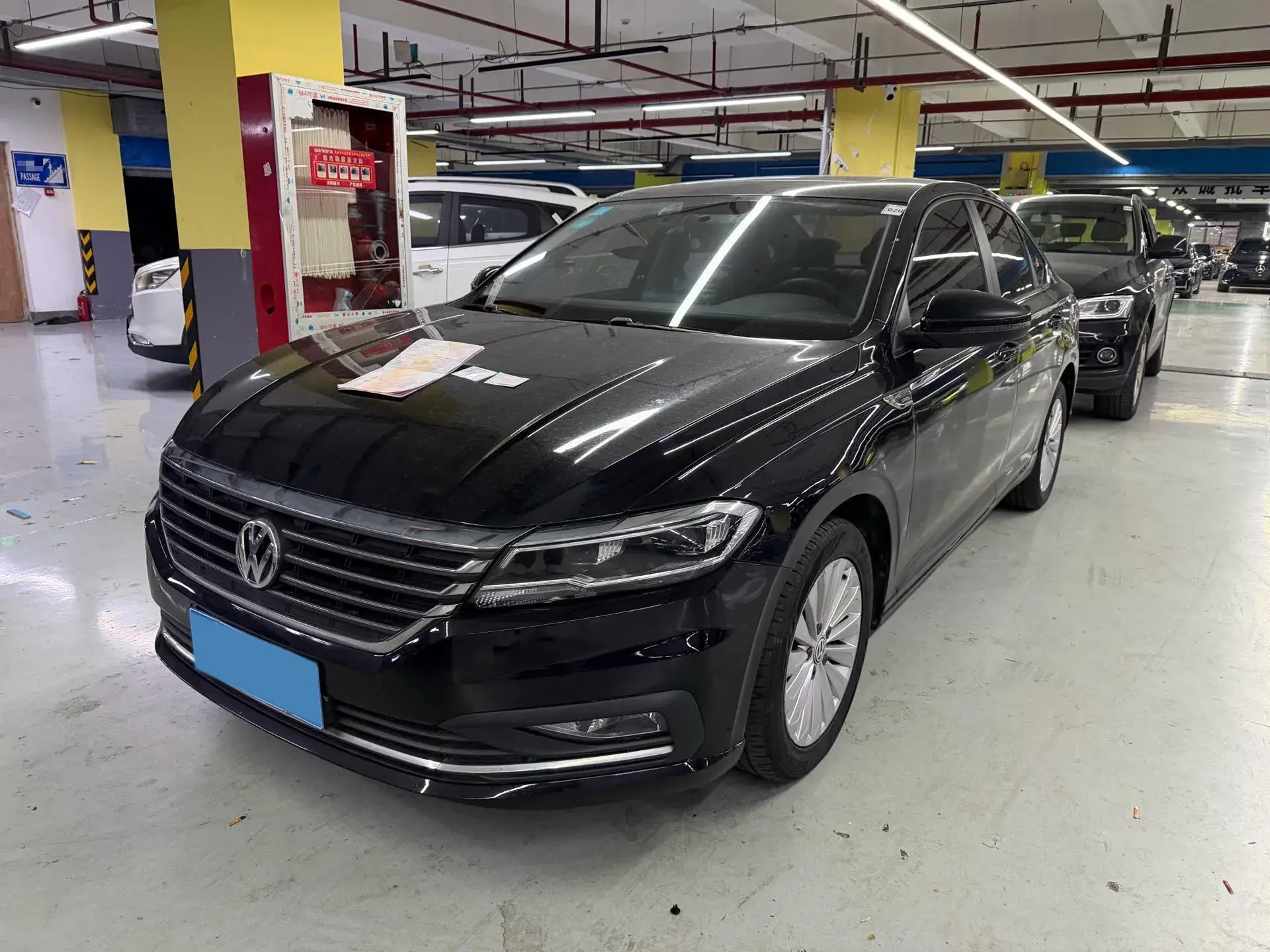 2018 VOLKSWAGEN LAVIDA view 1