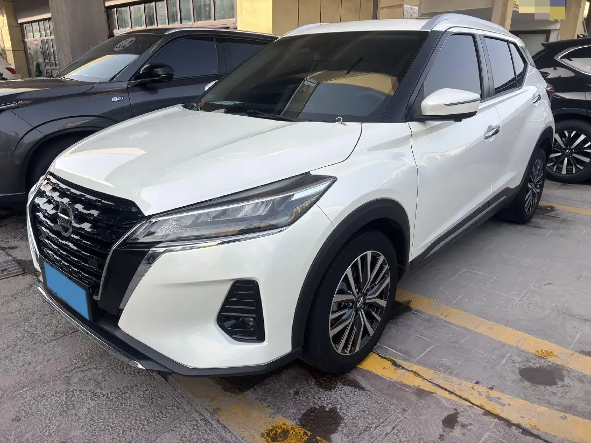 2022 Nissan Kicks 1.5L 122HP L4 CVT