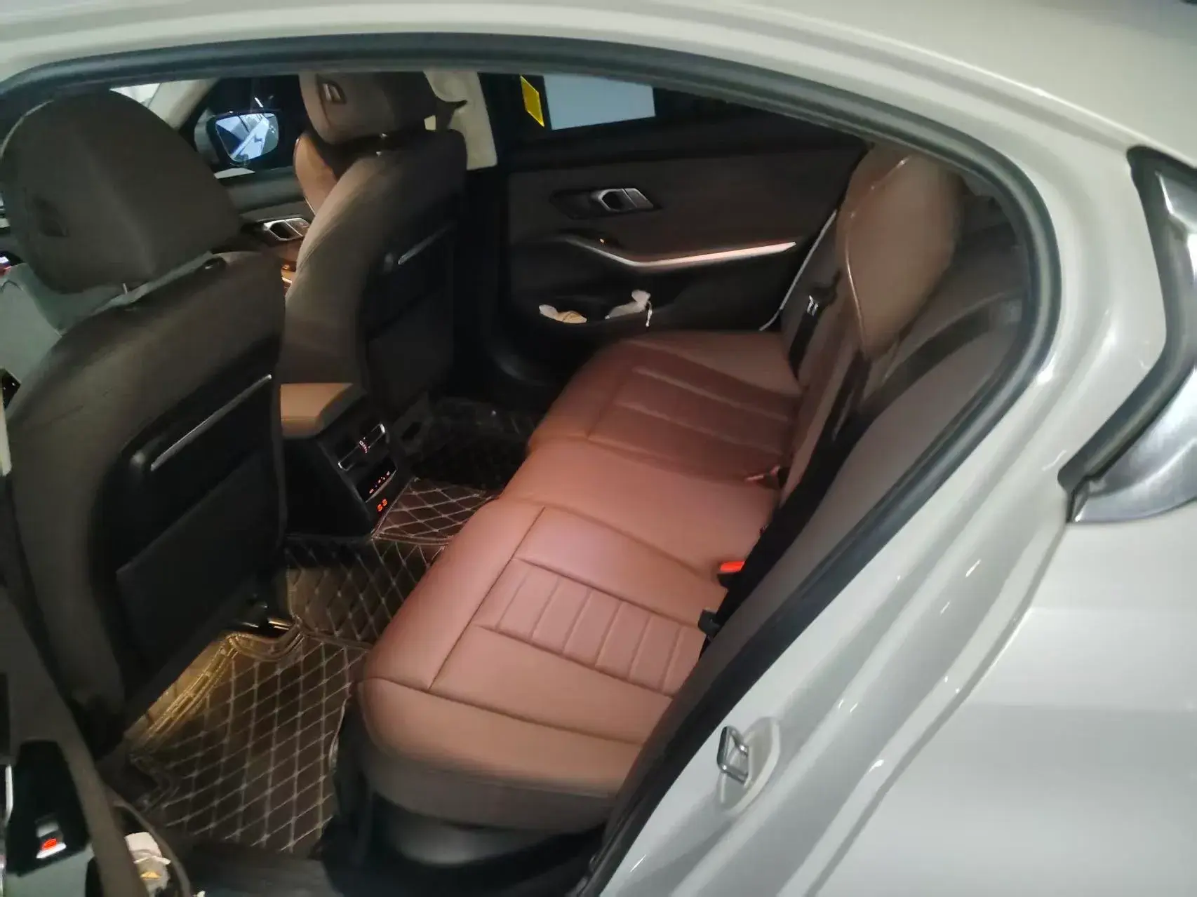 2021 BMW 3 thumbnail 3