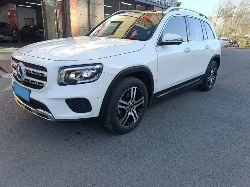 2021 MERCEDES-BENZ GLB view 1