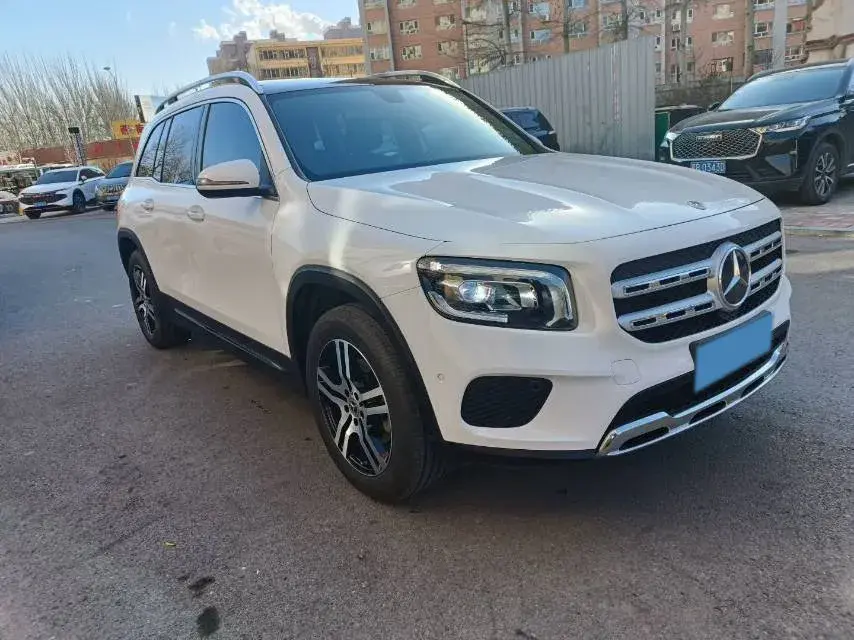 2021 MERCEDES-BENZ GLB thumbnail 3