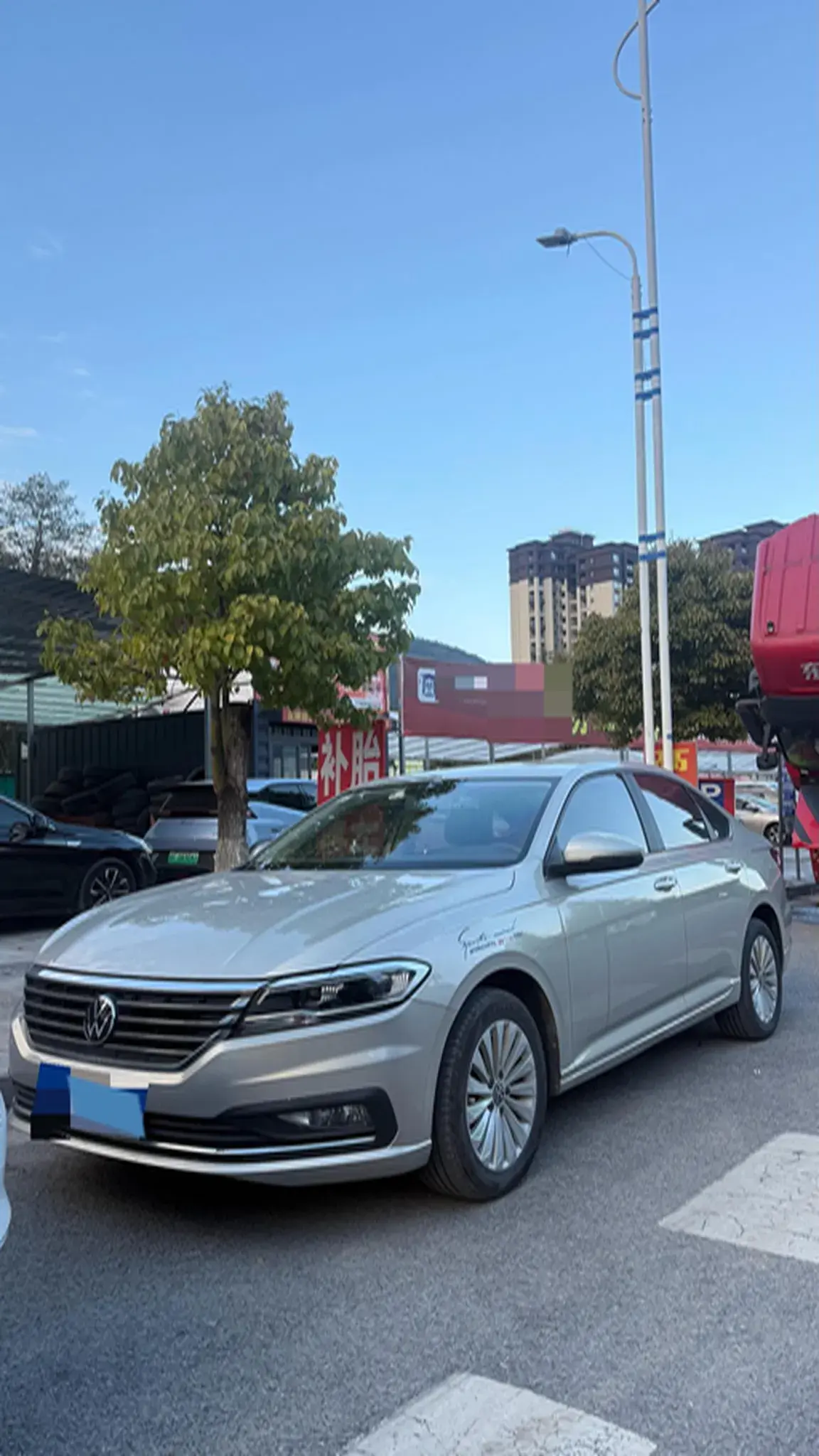 2021 VOLKSWAGEN LAVIDA view 1