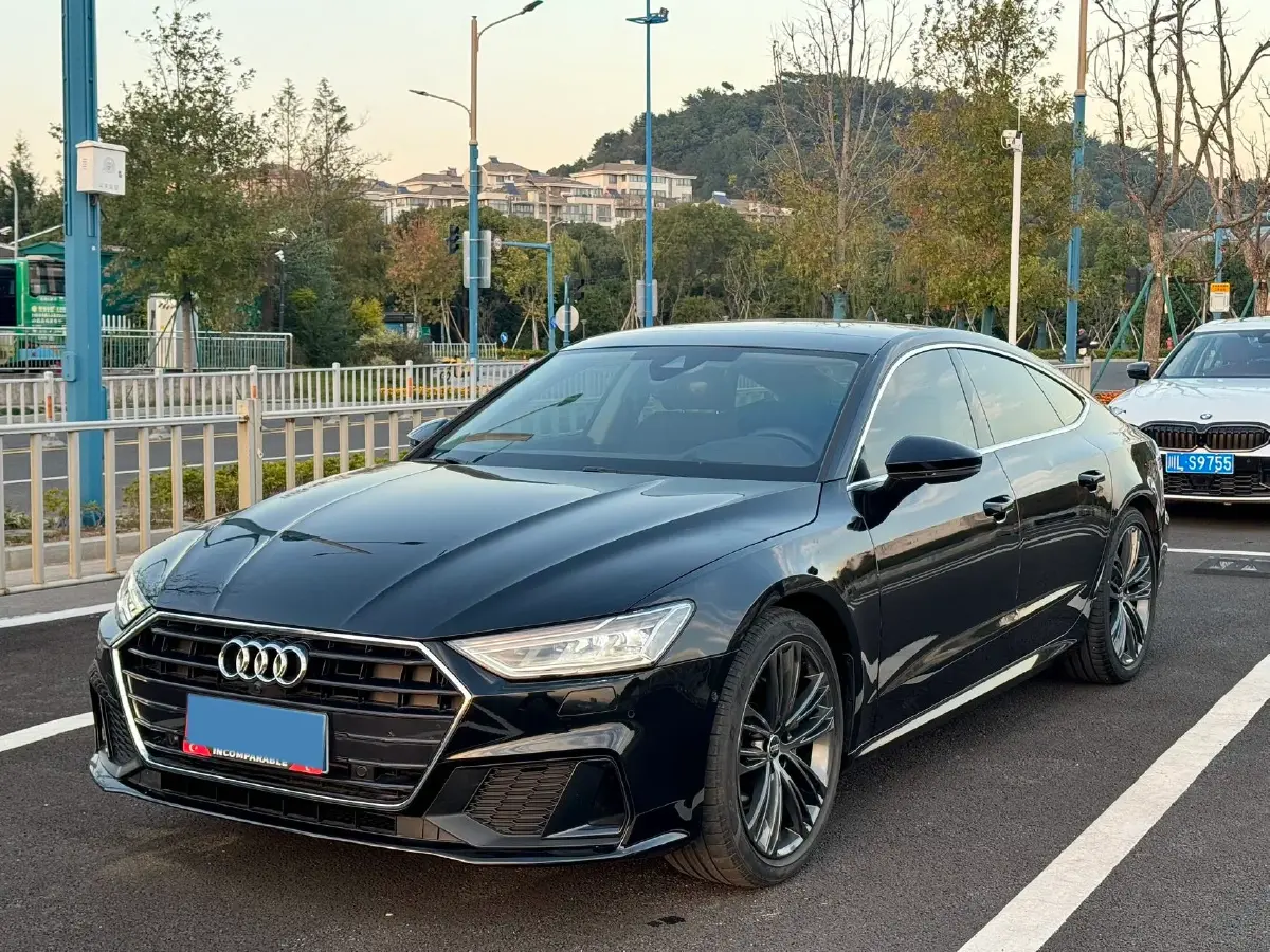 2023 Audi A7 2.0T 265HP L4 7DCT