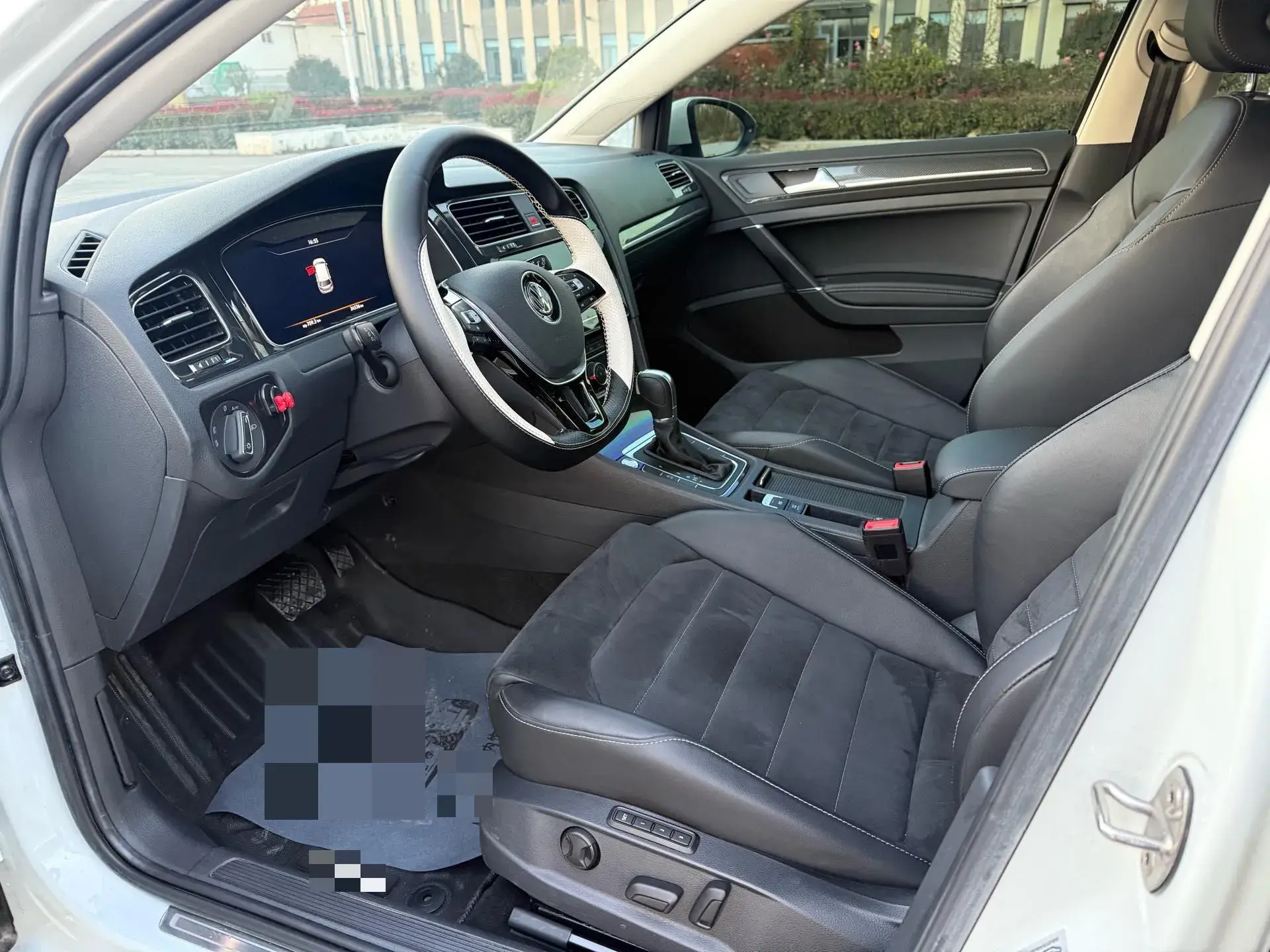 2020 VOLKSWAGEN GOLF thumbnail 4