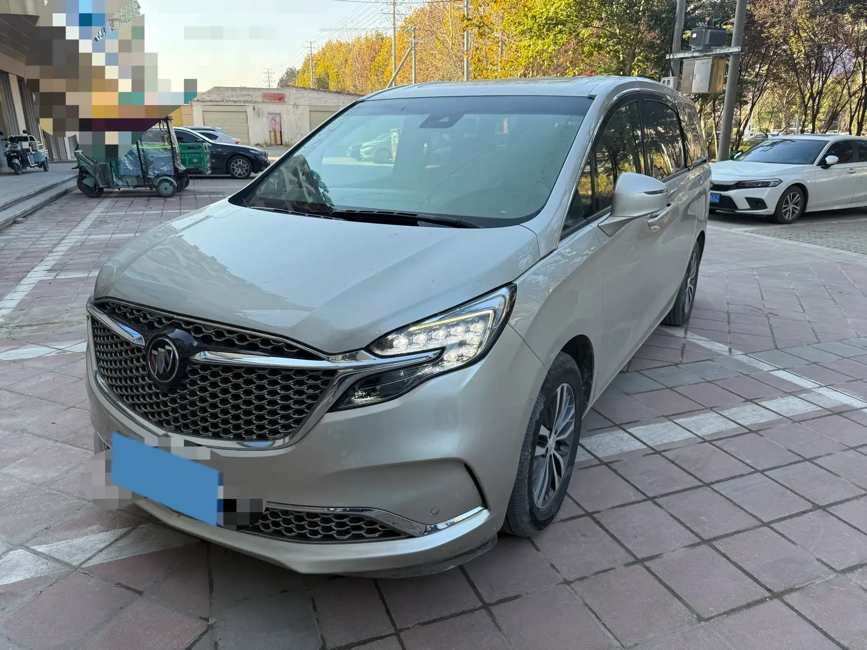 2022 BUICK GL8 view 1