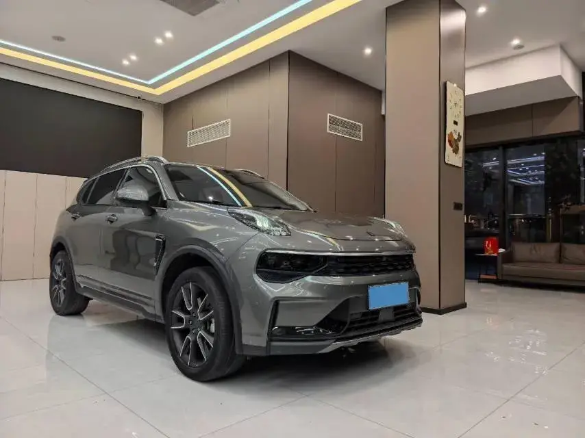 2021 LYNK&CO 01 thumbnail 2