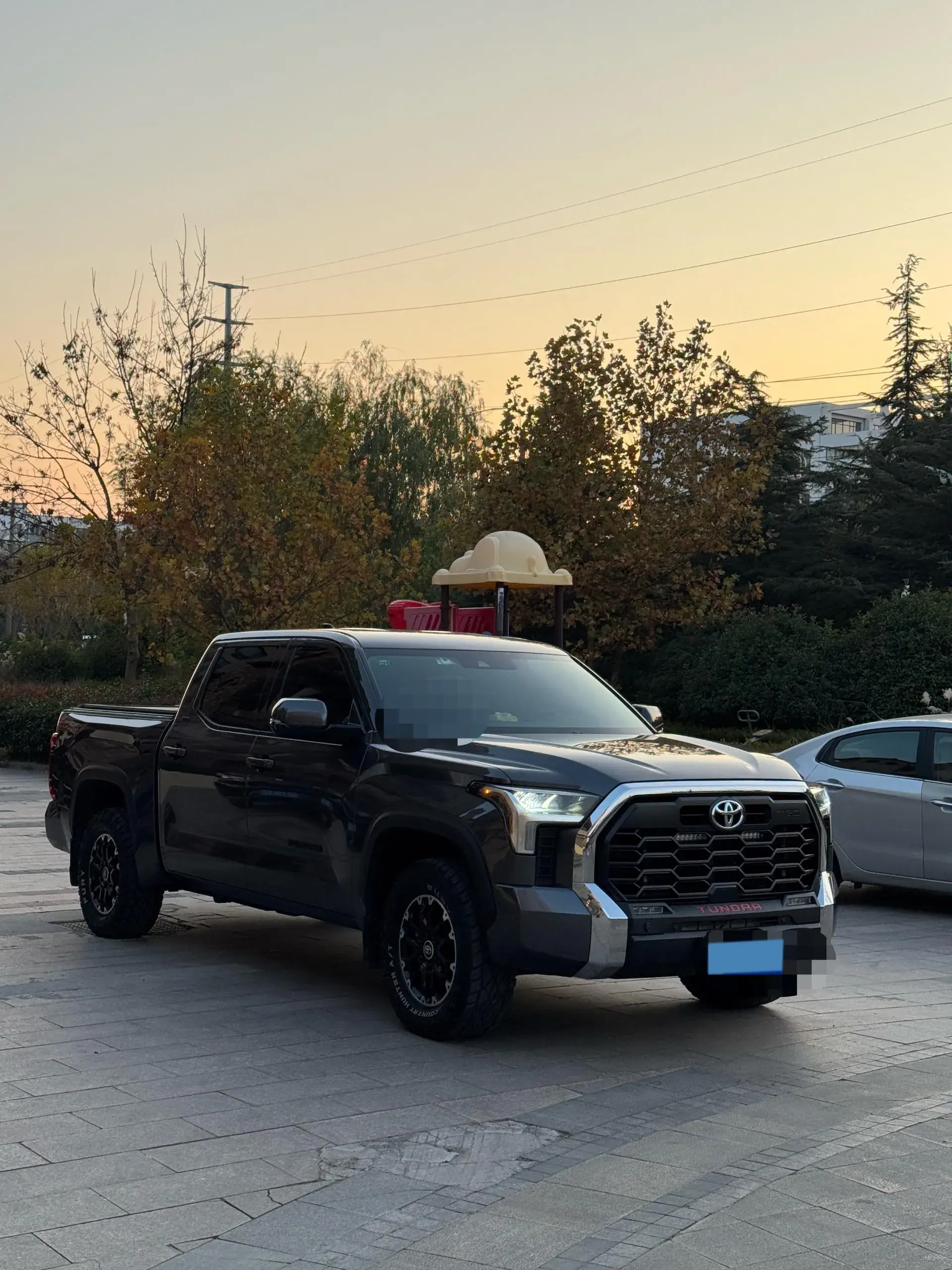 2022 TANK 300 thumbnail 3