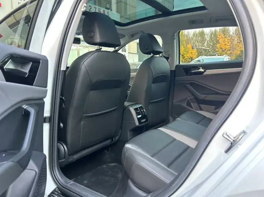 2019 VOLKSWAGEN SAGITAR thumbnail 4