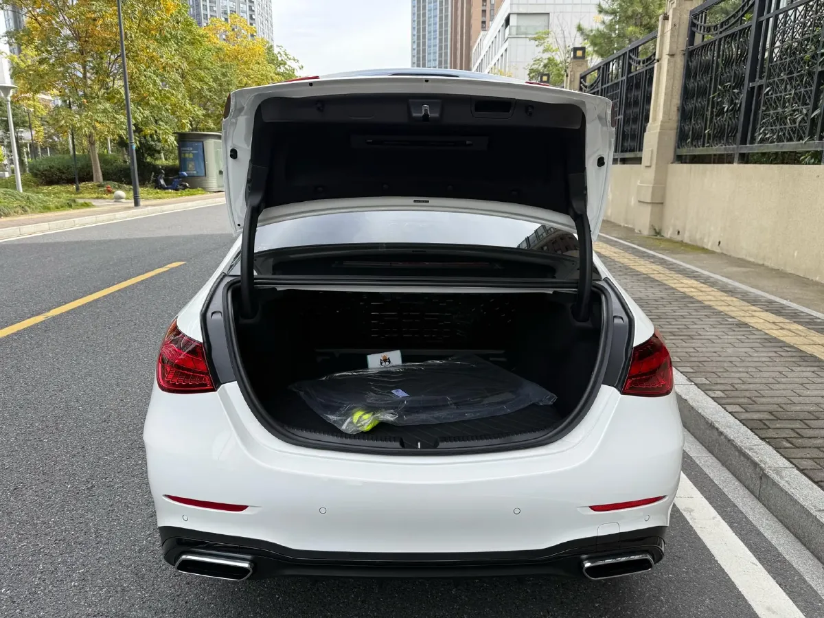 2024 Mercedes-Benz C Class 1.5T 204HP L4 9AT,autocango,china used car exporter,china ev exporter,chinese used car exporter,chinese used ev exporter