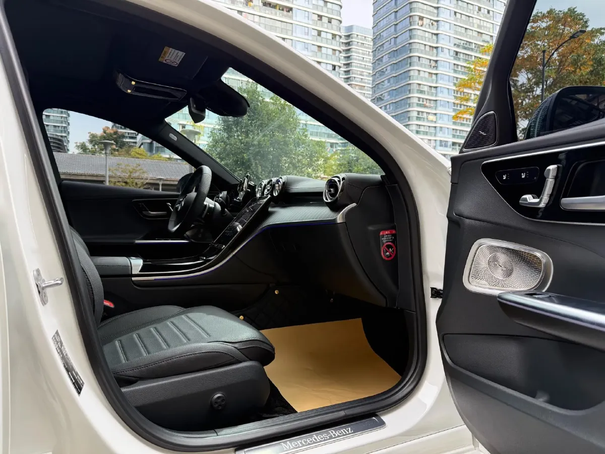 2024 Mercedes-Benz C Class 1.5T 204HP L4 9AT,autocango,china used car exporter,china ev exporter,chinese used car exporter,chinese used ev exporter