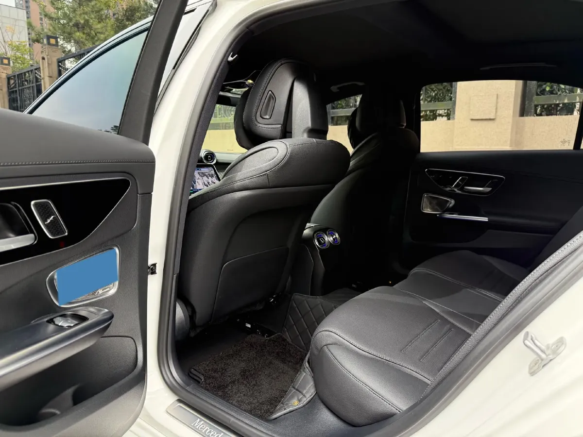 2024 Mercedes-Benz C Class 1.5T 204HP L4 9AT,autocango,china used car exporter,china ev exporter,chinese used car exporter,chinese used ev exporter